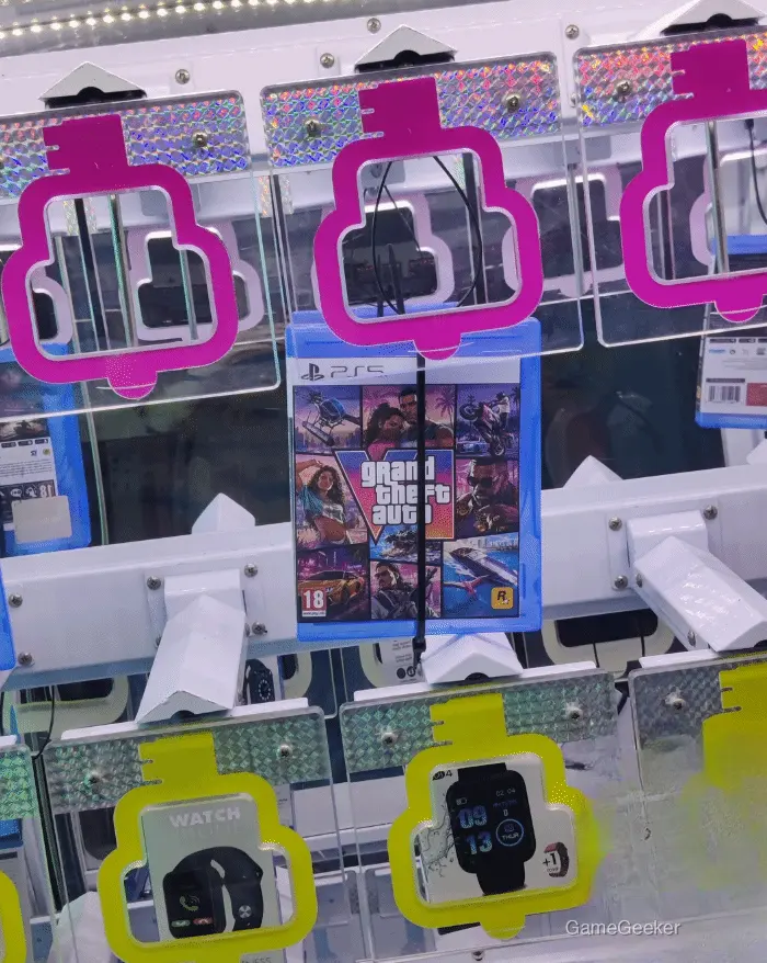 Arcade machine displaying a GTA6 game box
