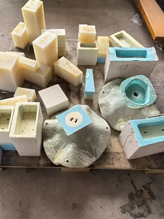 The *Knight King Saber* mold is up for auction—this time it really feels a bit awkward
