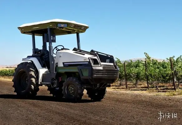 Still believe in that “farm simulator” stuff? AI tractors are here to teach you how to pay for your lessons
