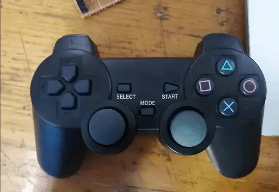 Has the *PS5* controller been redesigned in a PS2 style—Is this retro wave really worth it?