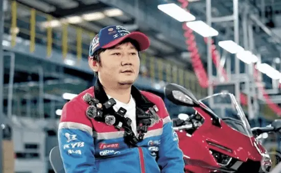 《机车世界》双冠之后 张雪回应投诉为何更关键？