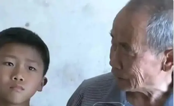 A 9-Year-Old Boy Saves Meat for His Grandpa! A More Moving Kind of Protection Beyond *It Takes Two*