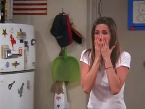 240,000 uploads! *Friends* memes have overwhelmed Linux