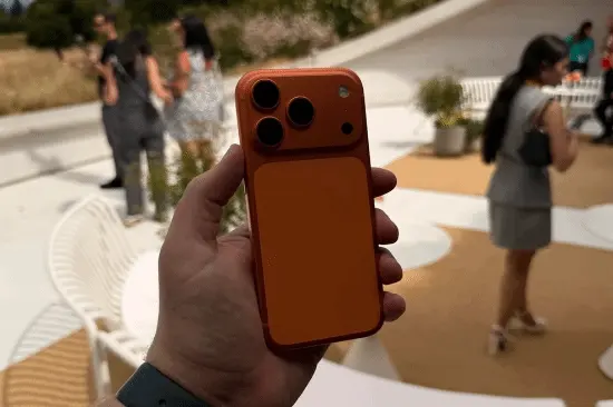 Will the *iPhone 18 Pro* debut a variable aperture for the first time—Is Apple really going all out to boost sales this time?
